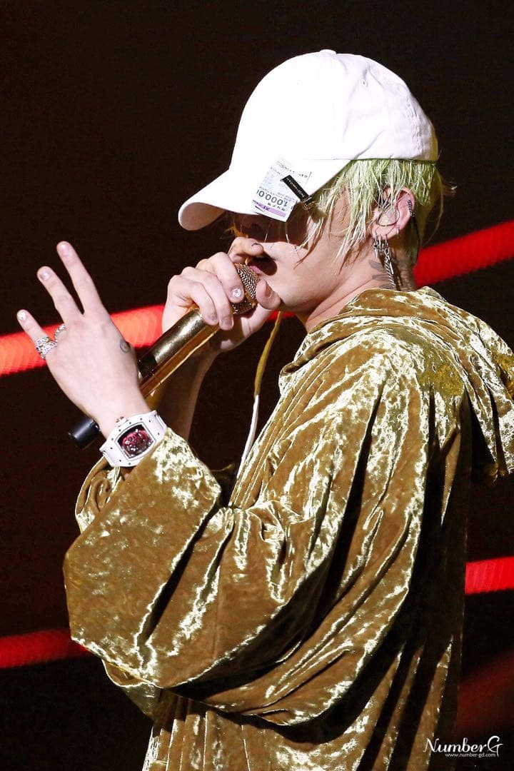 Peaceminusone クリップ レザーケース付