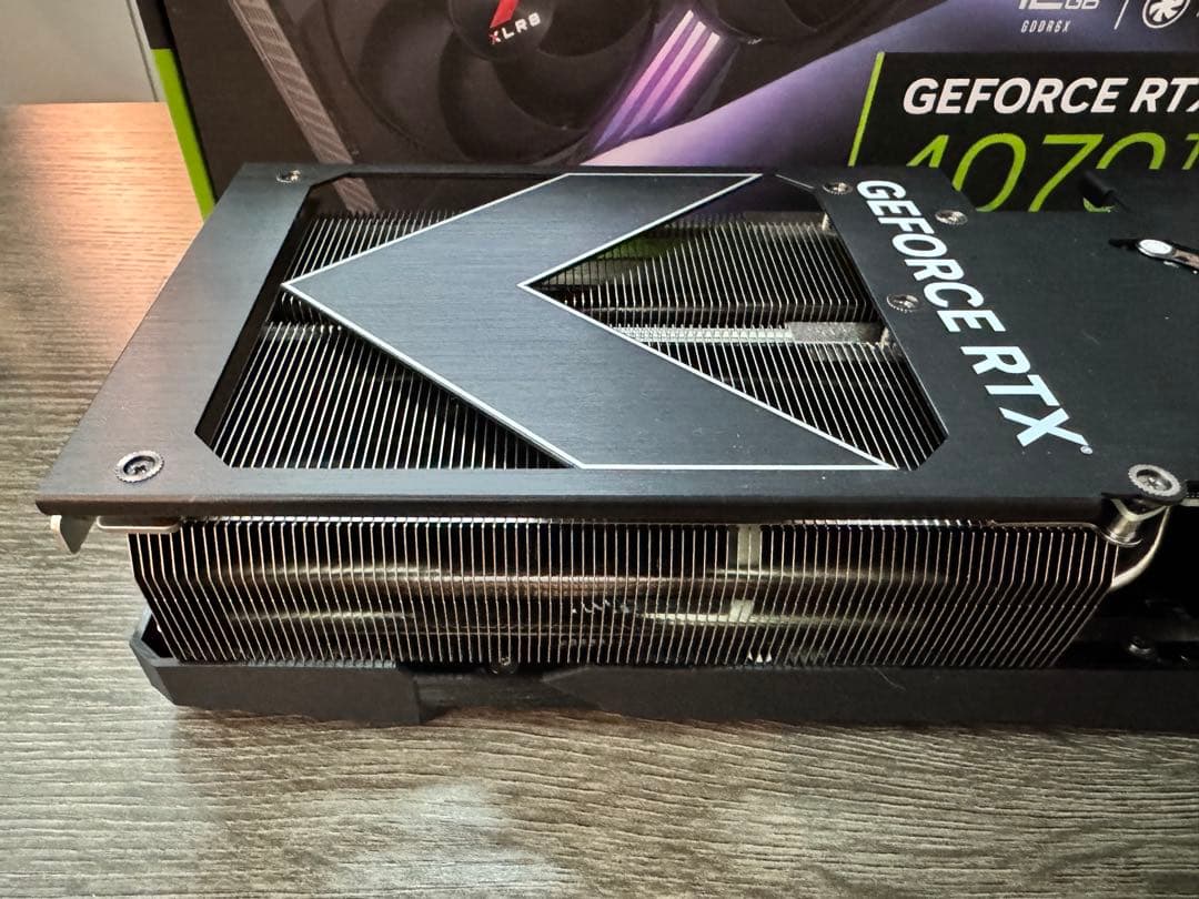グラフィックボード・グラボ・ビデオカード PNY GeForce RTX 4070 Ti 12GB