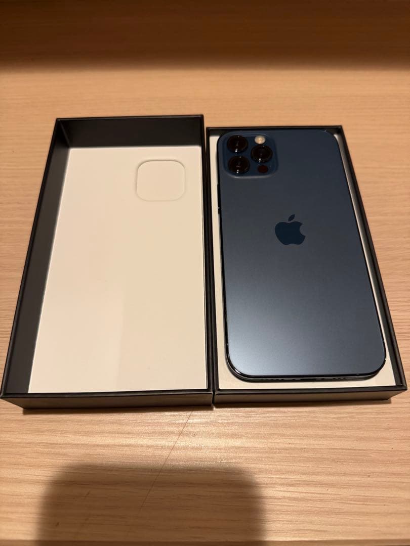 Apple iPhone 12 Pro グラファイト　ジャンク品　電源つかない