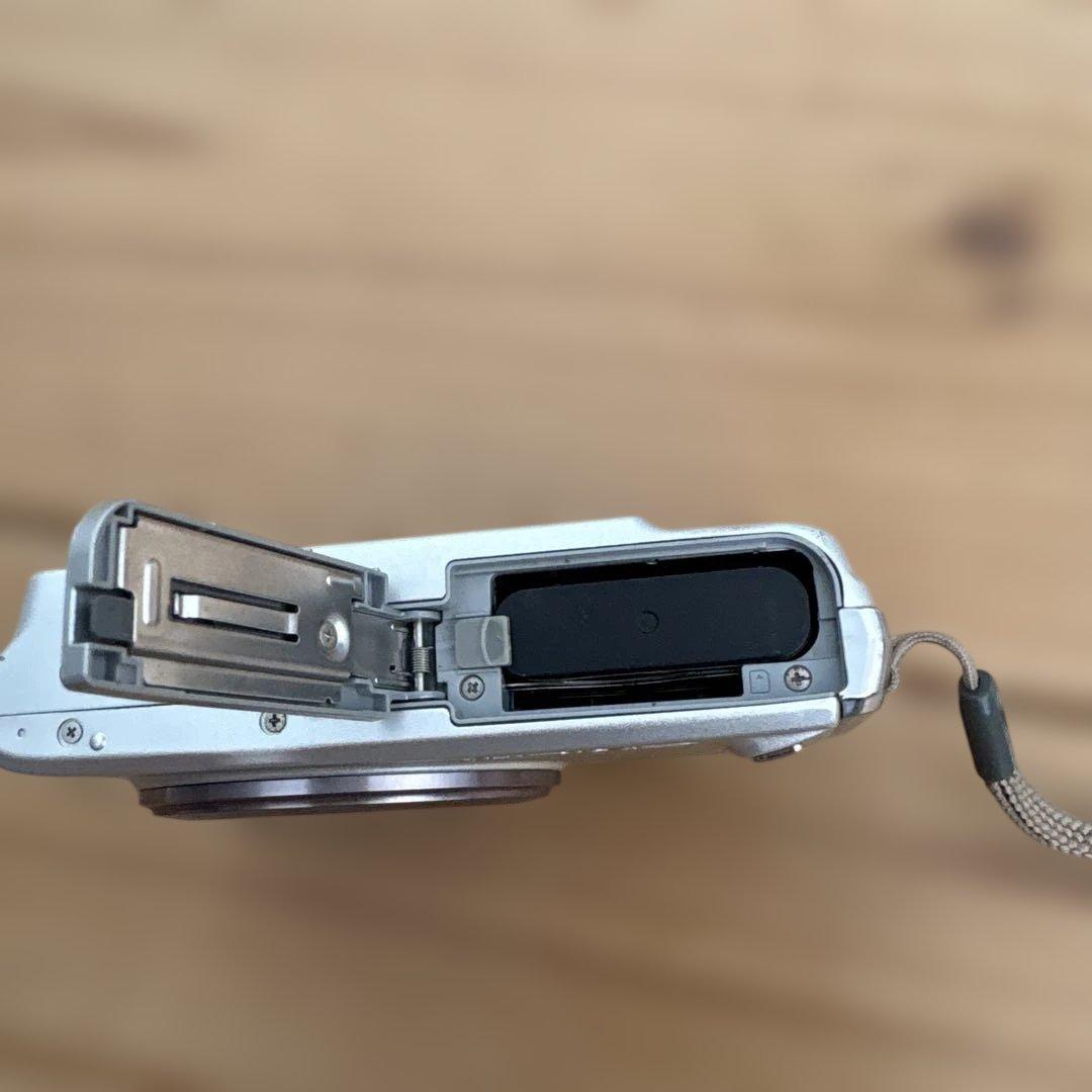 動作未確認 CASIO EXILIM EX-H15 デジカメ 10x カシオ