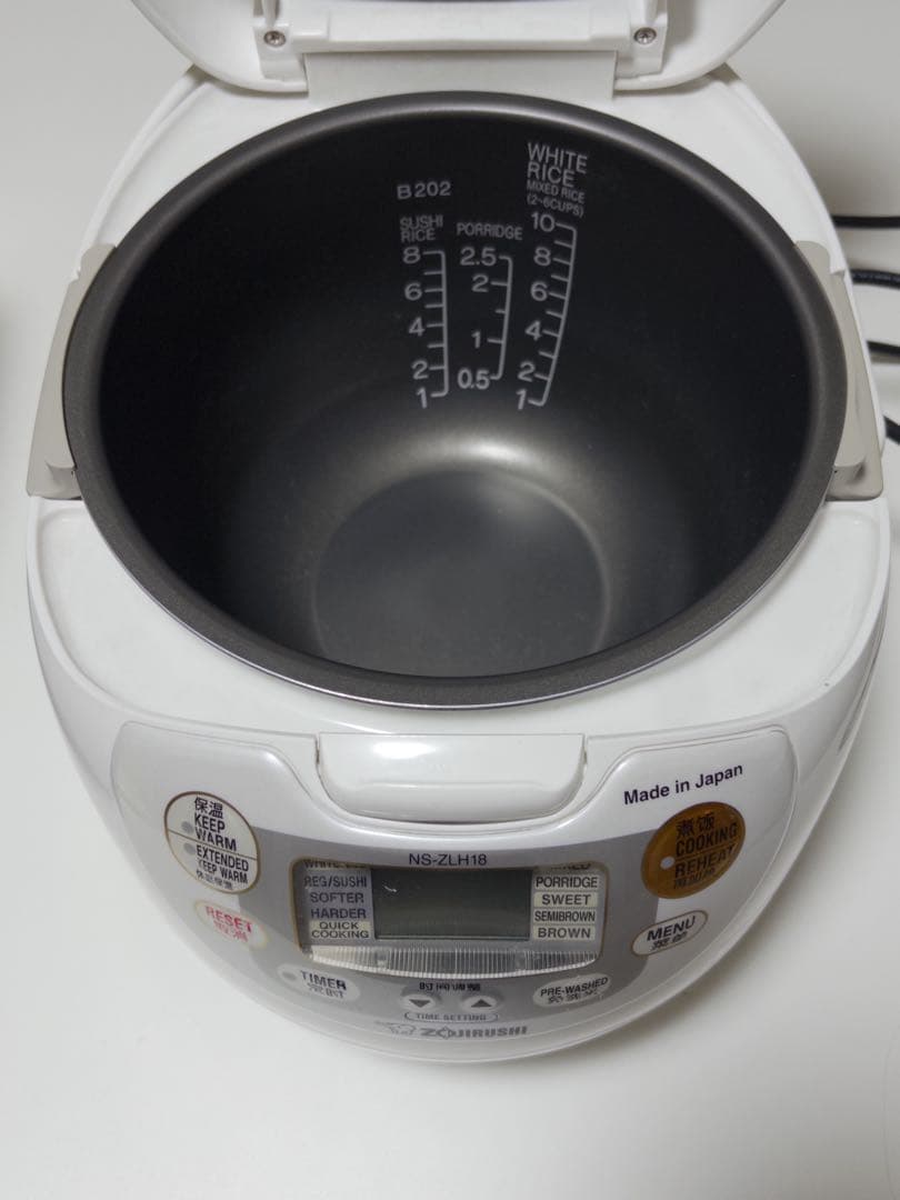 Zojirushi 炊飯器 NS-ZLH18 NEURO FUZZY