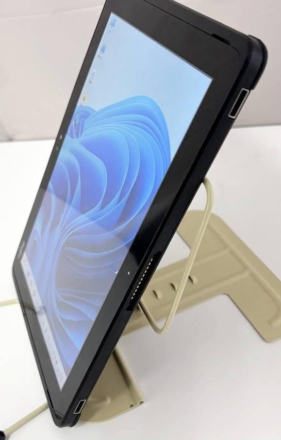 【動作良好】Win11 富士通タブレット10.1型 ★寝室・旅先