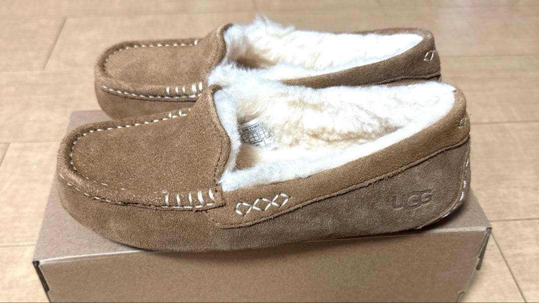 yuzu　UGG ANSLEY 23cm
