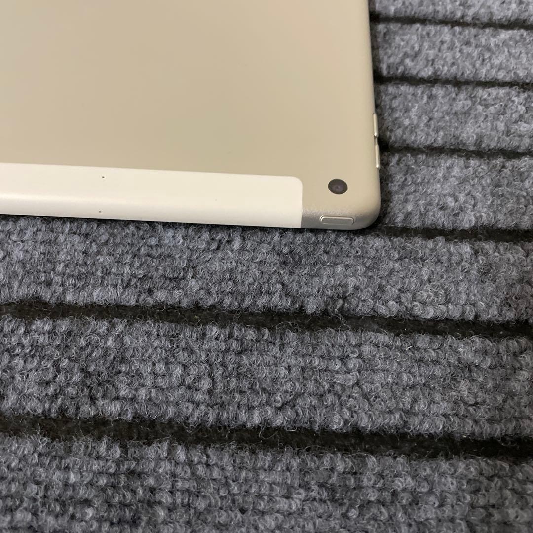 106 iPad 8世代 32GB SIMフリー シルバー