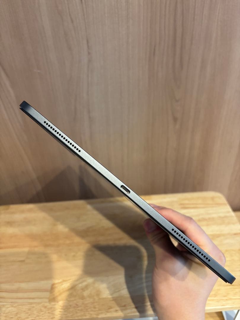 【美品】iPad Pro 12.9インチ (第4世代) 128 GB／Wi-Fi