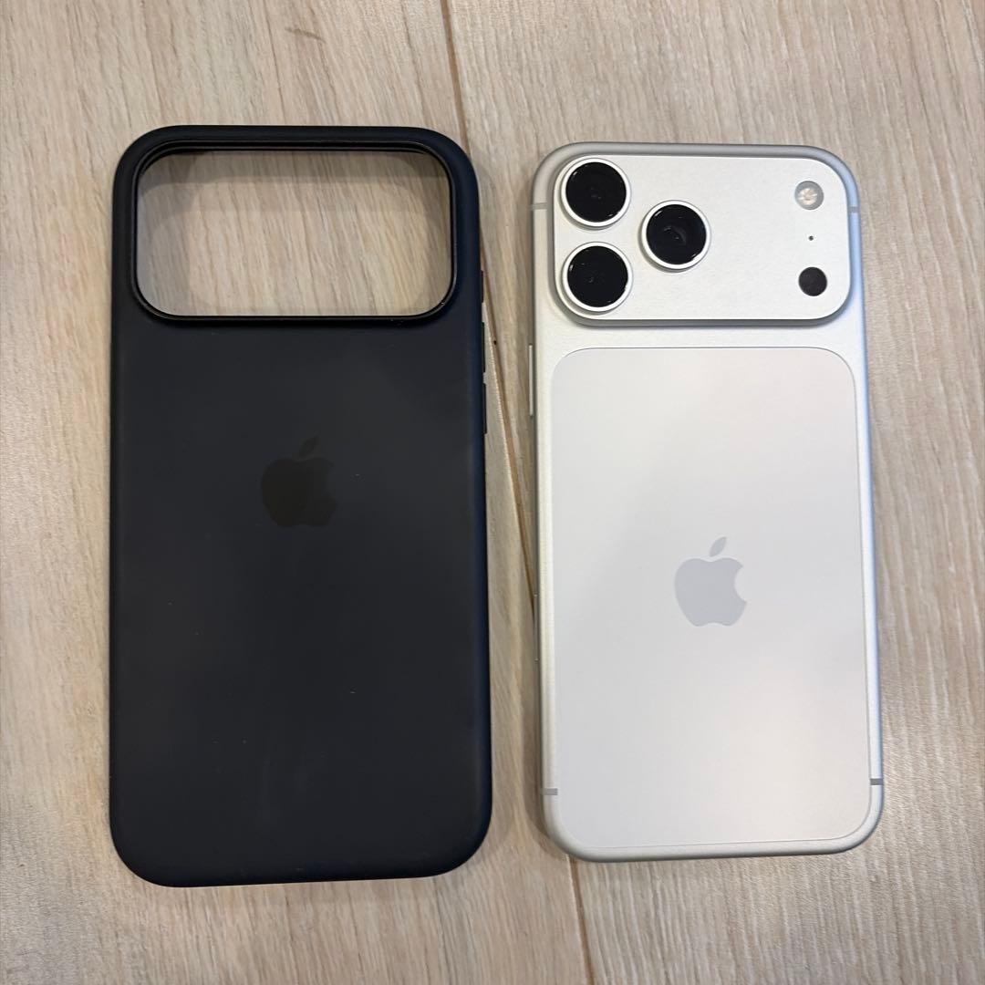 iPhone17ProMax 256GB 純正ケース付き