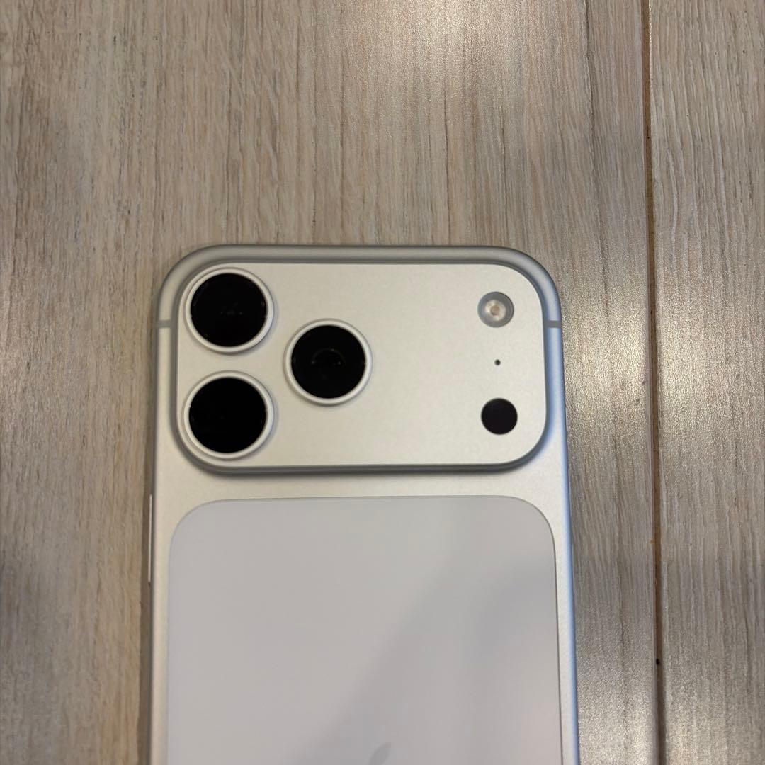 iPhone17ProMax 256GB 純正ケース付き