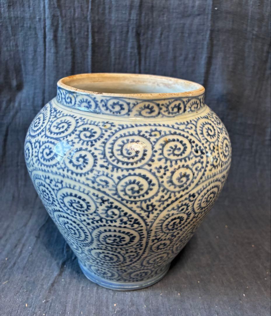 総蛸唐草沈香壺　江戸時代中期