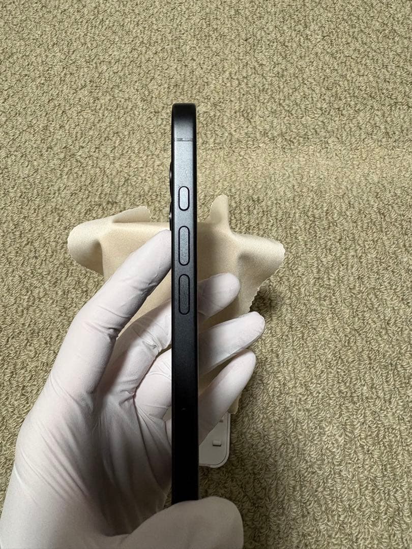 【美品】iPhone16 256GB ブラック【即発送】【箱有り】