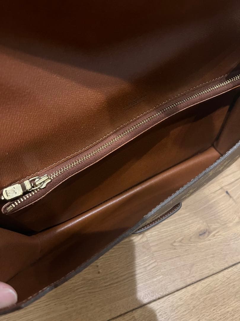 Louis Vuitton モノグラムクラッチバッグ