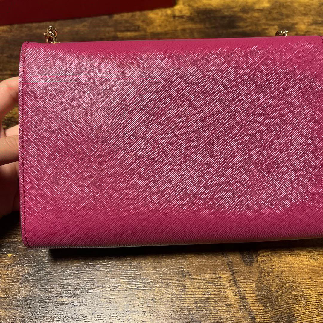 【美品】フェラガモ　チェーンバック