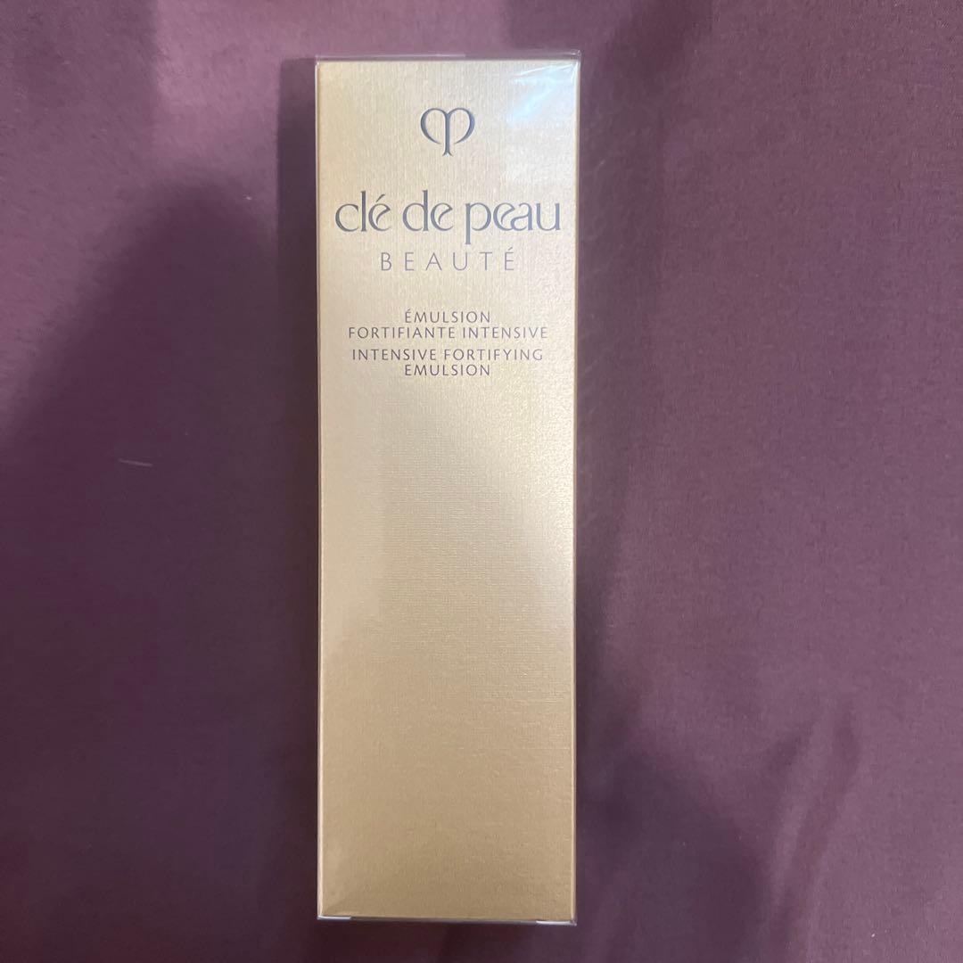 clé de peau クレ・ド・ポー ボーテ エマルションアンタンシヴ