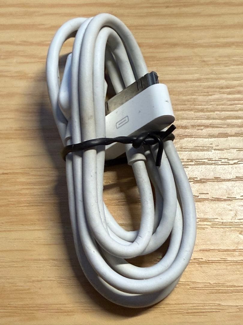 iPod Classic A1136 80GB 動作確認済み ケーブル付