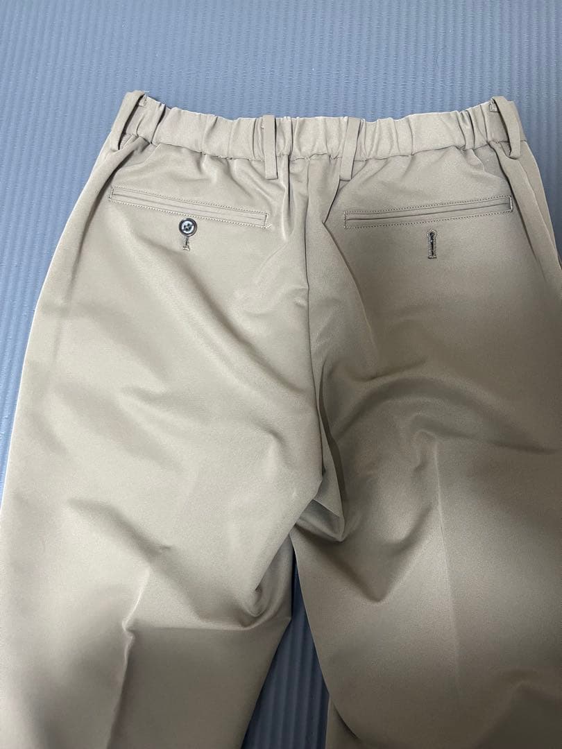 お値下げ！ほぼ新品！マッキントッシュ　フィロソフィー　パンツ　ベージュ