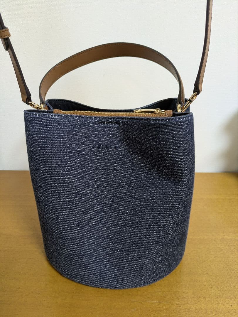 FURLA デニム素材ダークブルー2Wayバケツバッグ