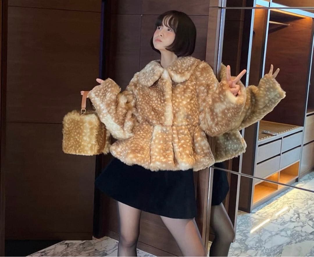 1点のみbibiy DORA PEPURAMU FUR COAT