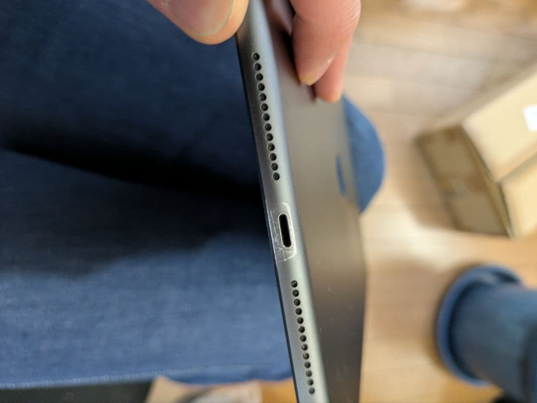 Apple iPad (第7世代) 32GB 傷あり