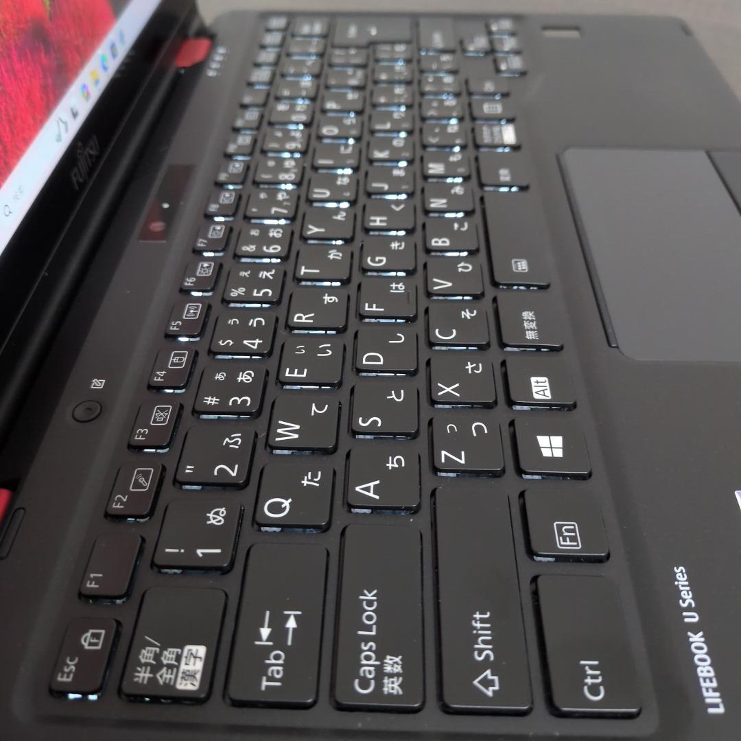 【第１１世代Corei7：モバイル】富士通／U9311XF／16GB／256GB