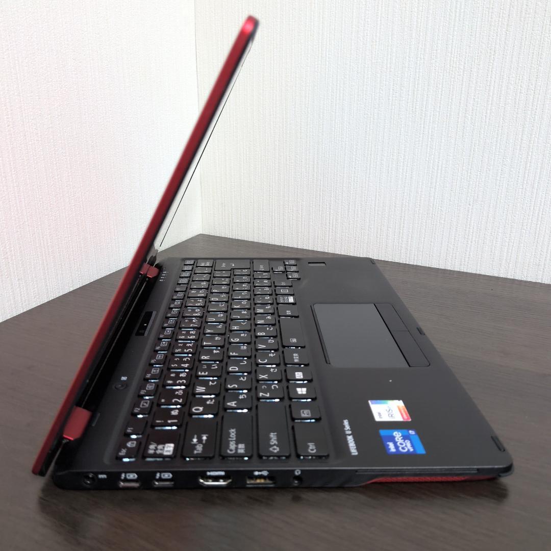 【第１１世代Corei7：モバイル】富士通／U9311XF／16GB／256GB