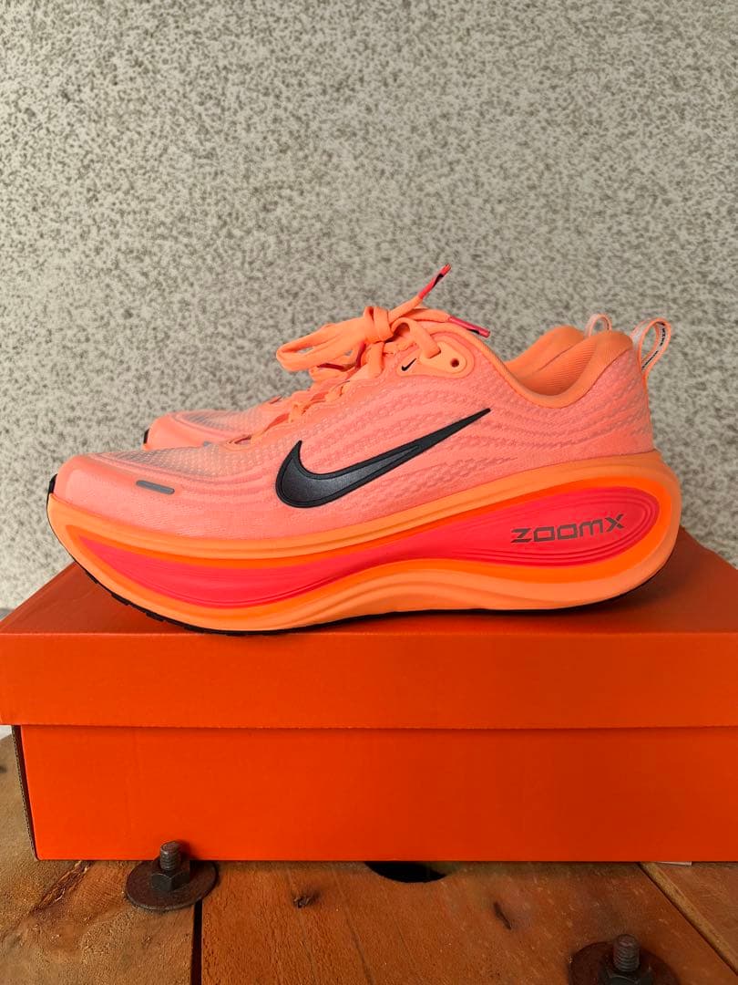 ナイキ NIKE ズームXボメロプラス　オレンジ