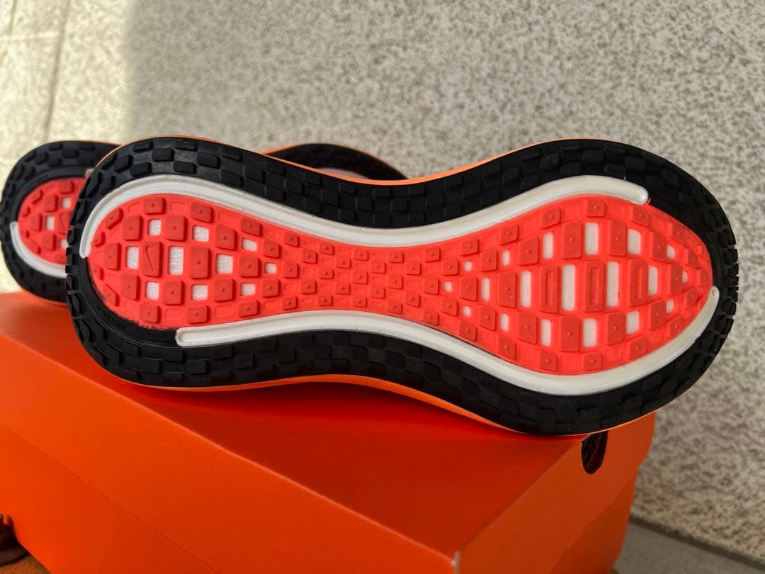 ナイキ NIKE ズームXボメロプラス　オレンジ