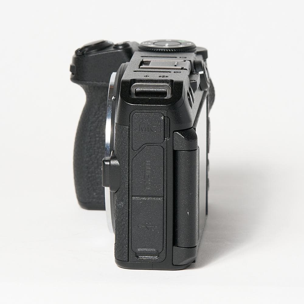 NIKON Z30　ボディ ショット数1244枚