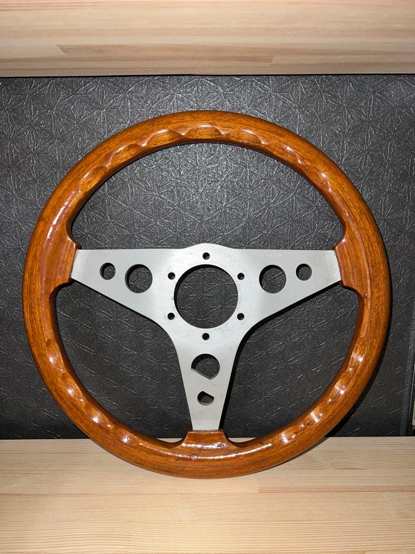 amigoui ITALY ウッドステアリング 当時モノ　モモ　ナルディ