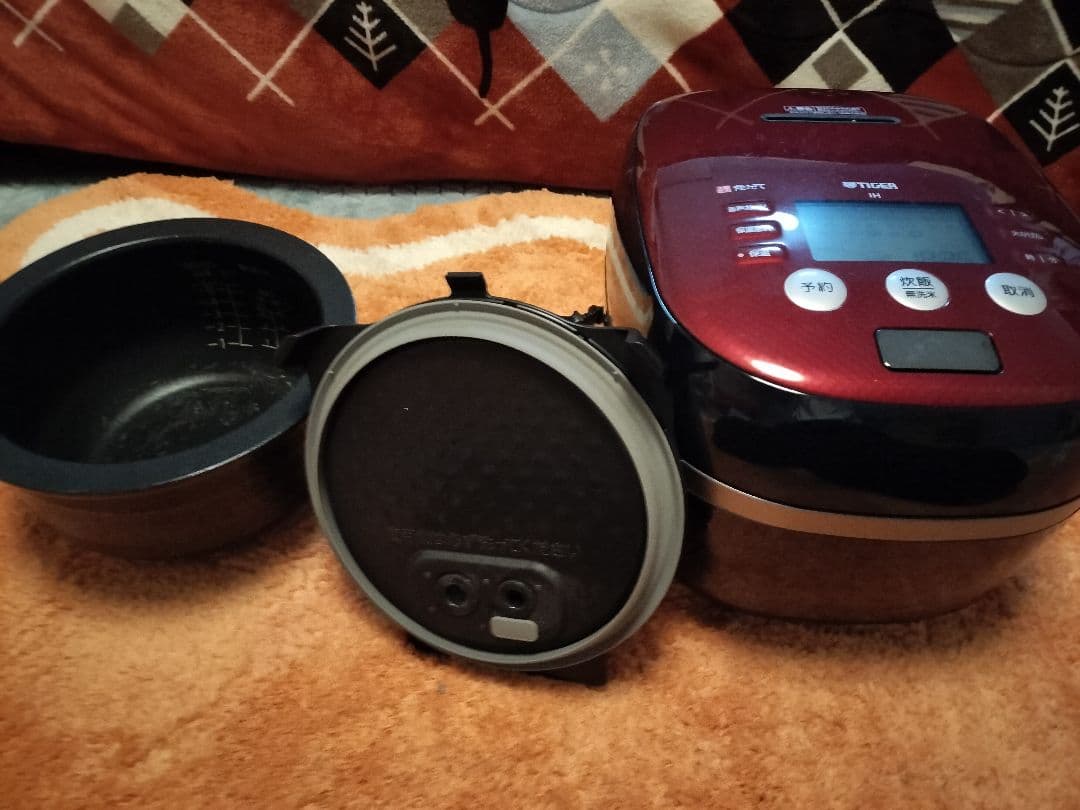 タイガー高級土鍋圧力IH炊飯ジャー（5.5合炊き）