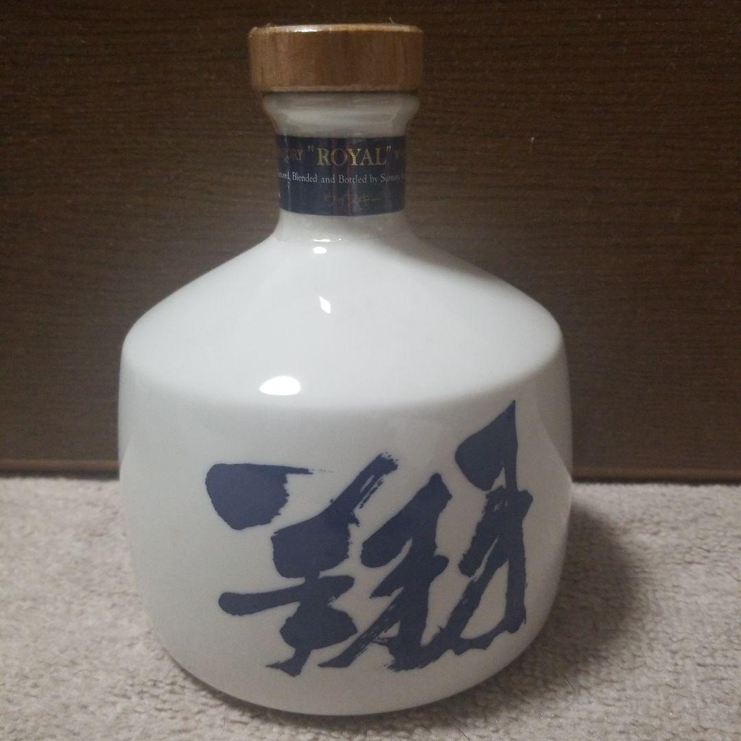 サントリー　 ウイスキー８６年 白い陶器ボトル