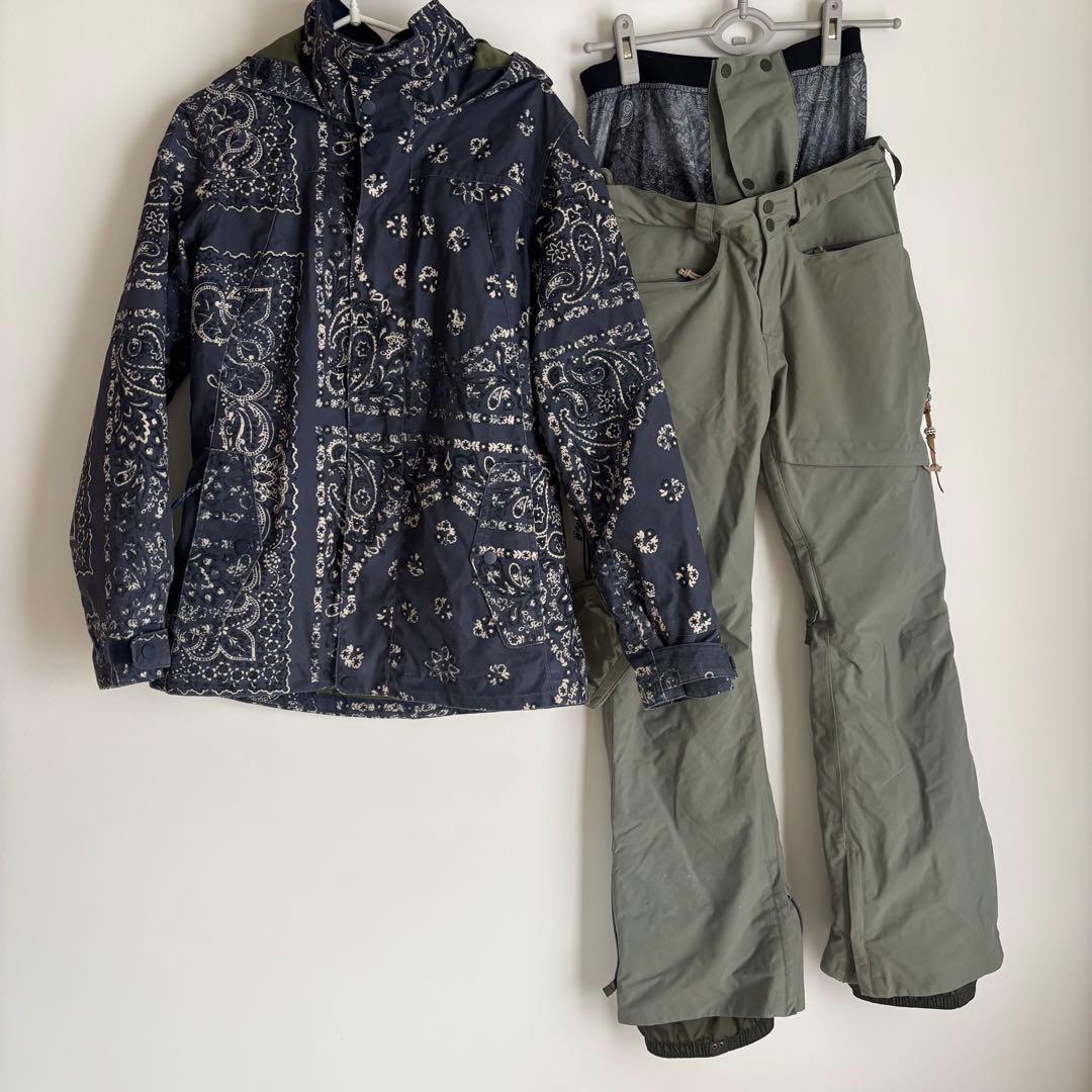 BURTON バンダナ柄ジャケットとスノーボードパンツセット