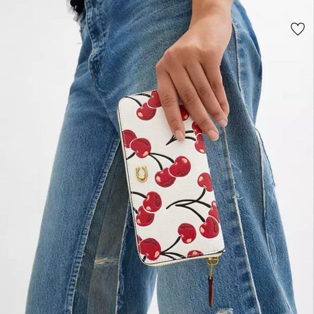 COACH 長財布 チェリー ラウンドファスナー