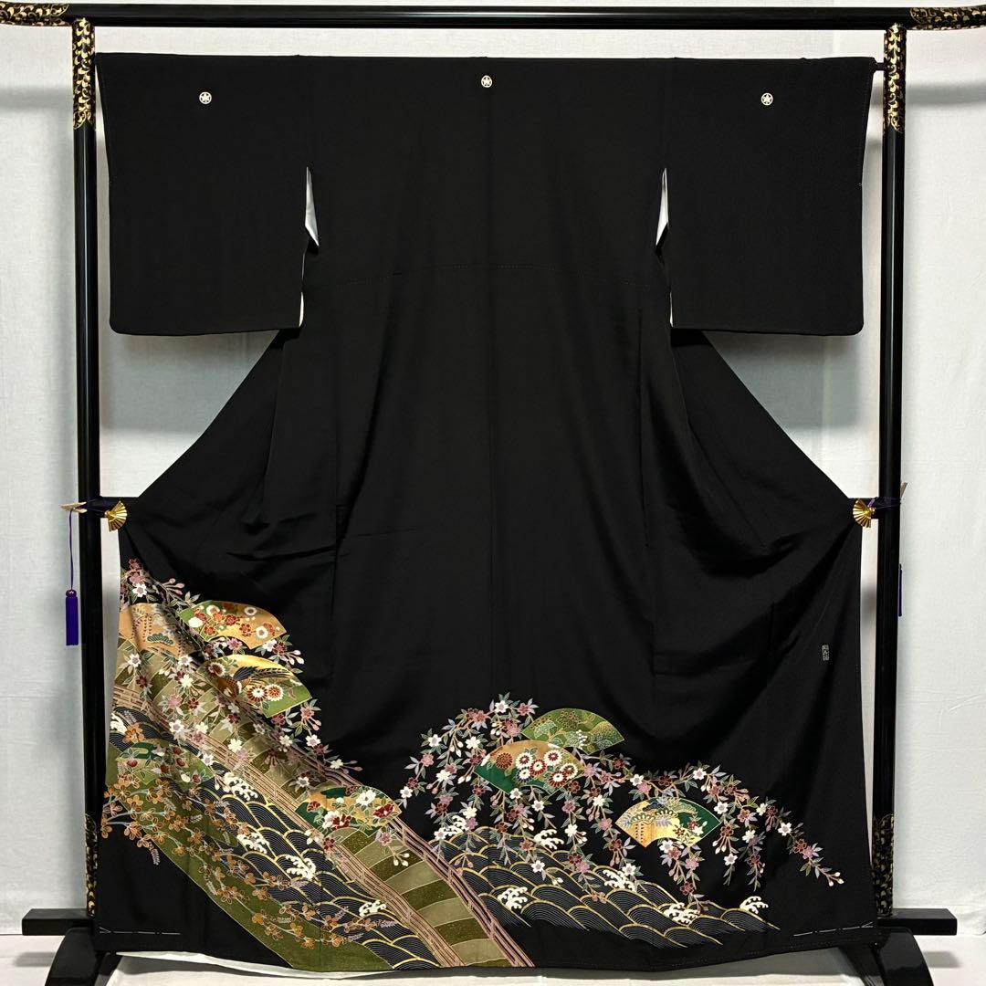 D99 黒留袖 枝垂れ桜 荒波 金駒刺繍 しつけ糸付き未使用極美品