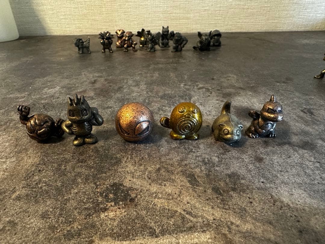 【希少】ポケモン　フィギュア　ピカチュウ　ゲンガー　リザードン　メタル　ゴールド