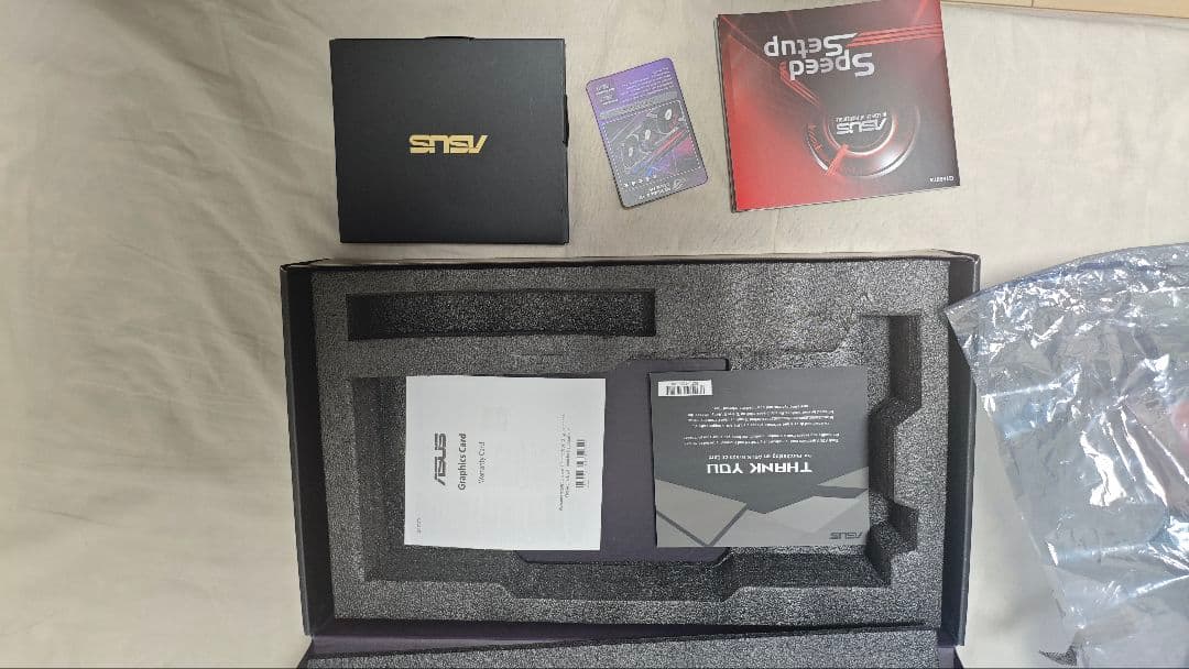 グラフィックボード・グラボ・ビデオカード ASUS ROG Strix Radeon RX 6700 XT OC