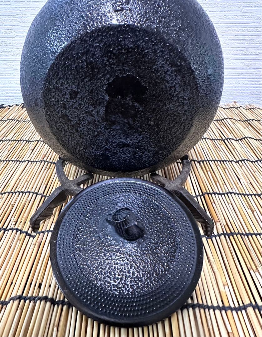 未使用品、タグ付　南部三厳堂造　１８型アラレ　ぴーまん様　売約済み