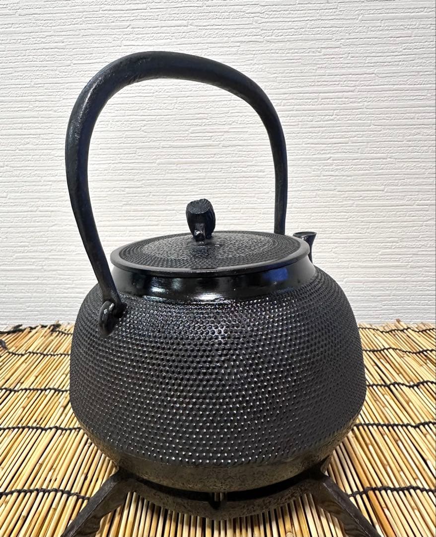 未使用品、タグ付　南部三厳堂造　１８型アラレ　ぴーまん様　売約済み