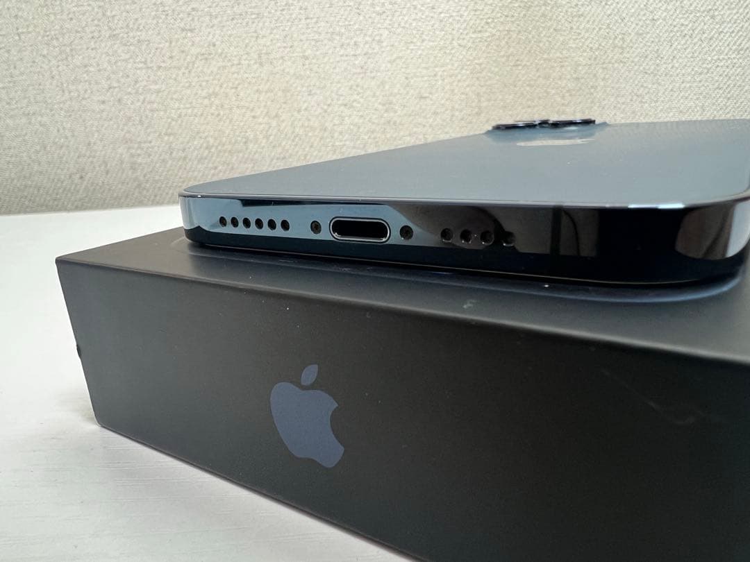 iPhone 12 Pro Max 128gb ケース＋新品フィルム　値下げ不可