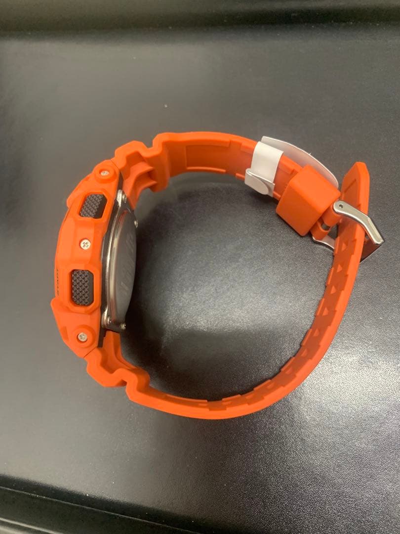 CASIO G-SHOCK オレンジ腕時計