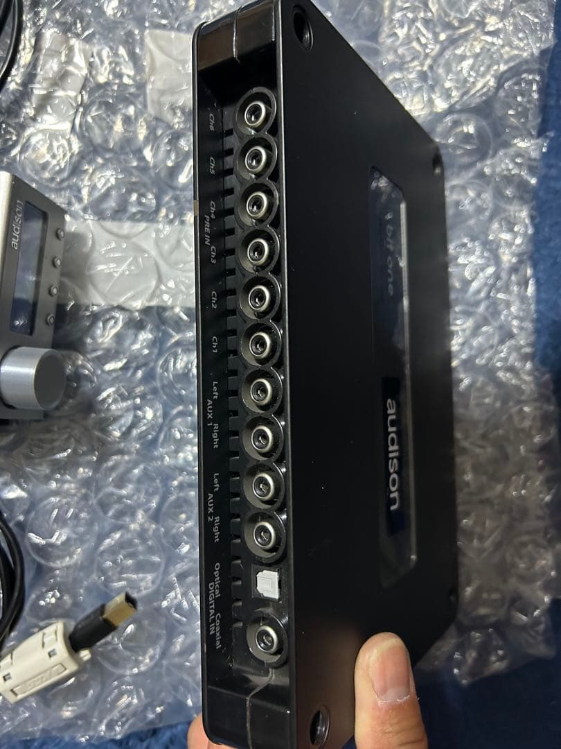 audison bit one デジタルオーディオプロセッサー