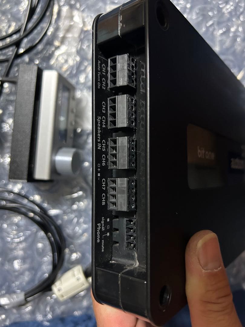 audison bit one デジタルオーディオプロセッサー