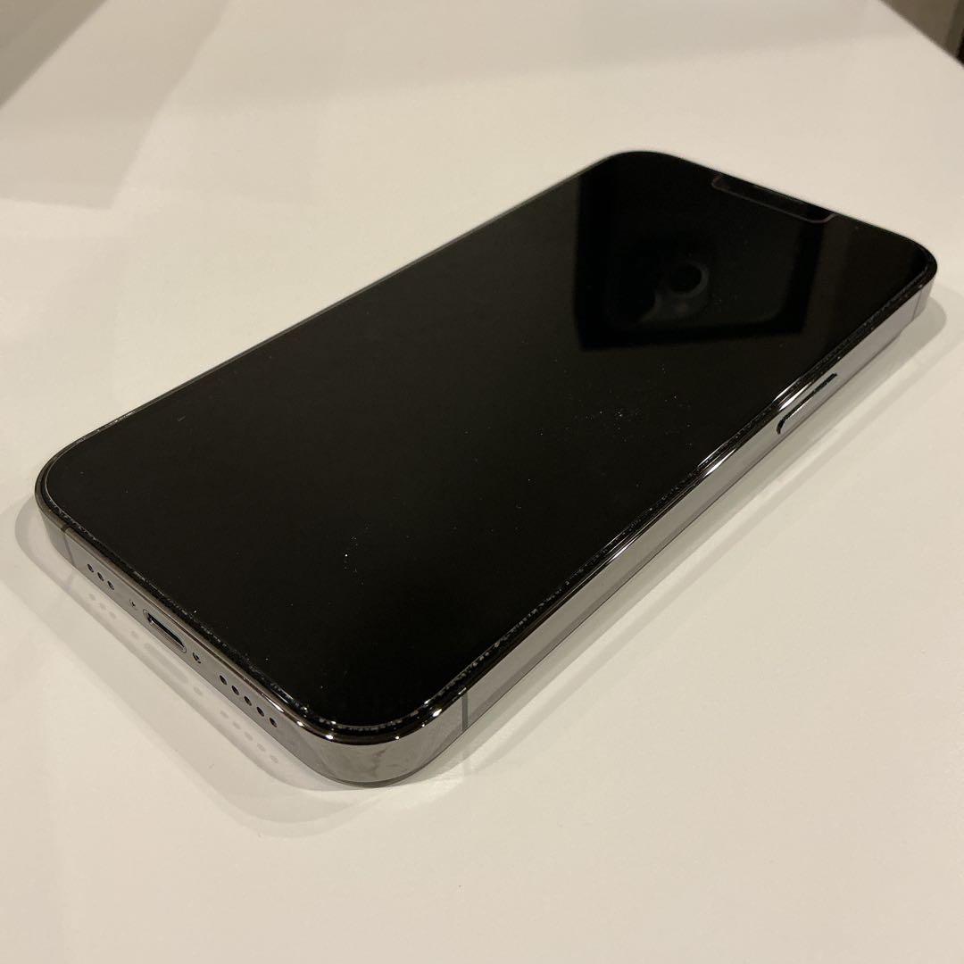 《中古超美品》　iPhone13pro 256GB グラファイト