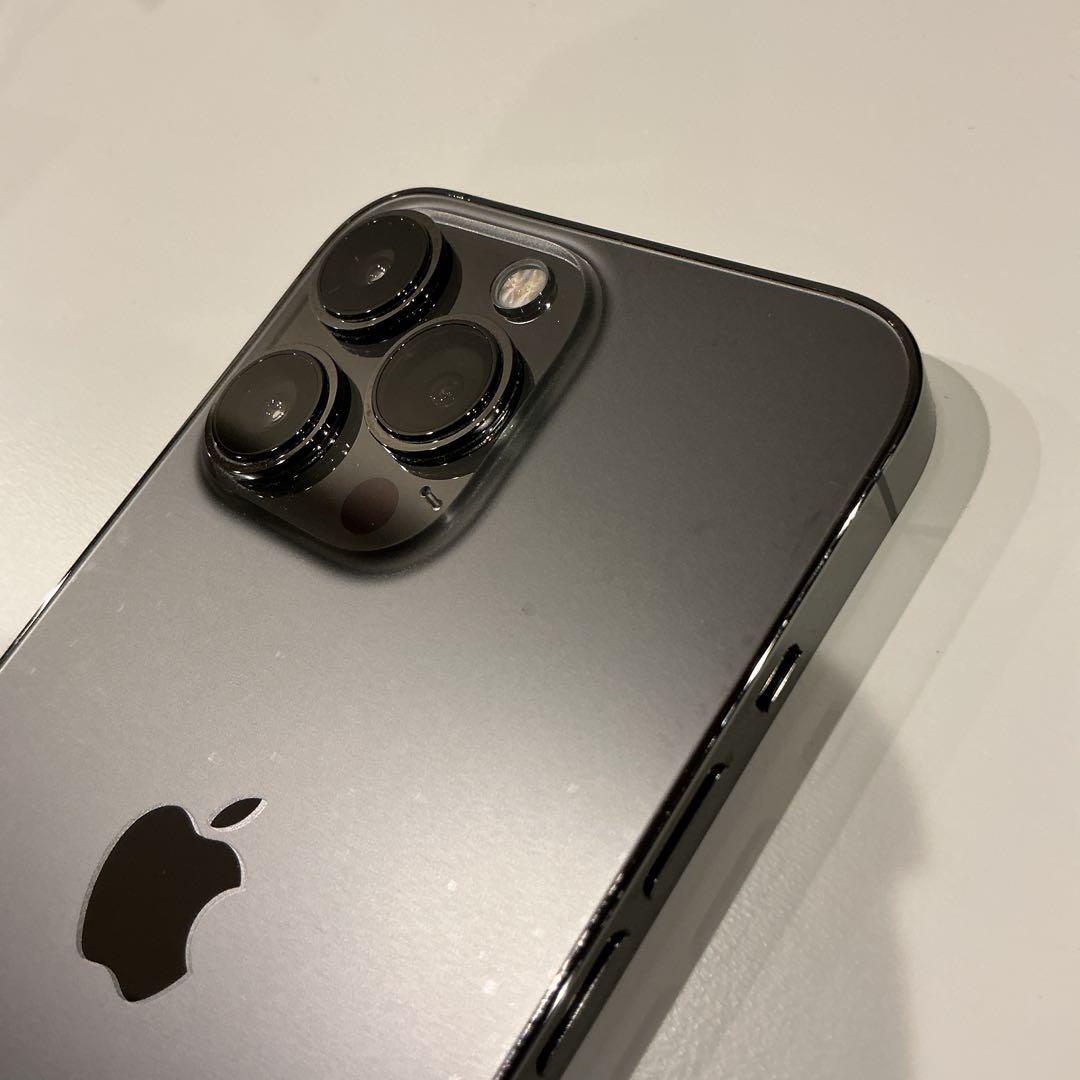 《中古超美品》　iPhone13pro 256GB グラファイト