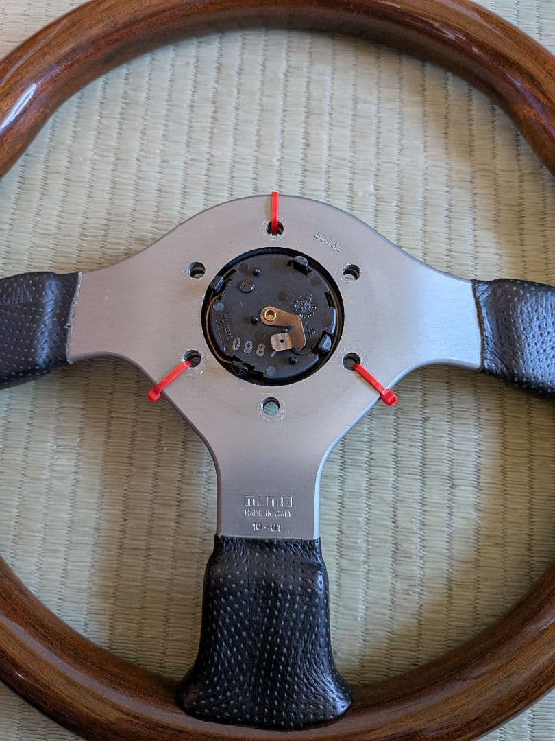 momo ステアリング・ハンドル本体 ウッド・レザー