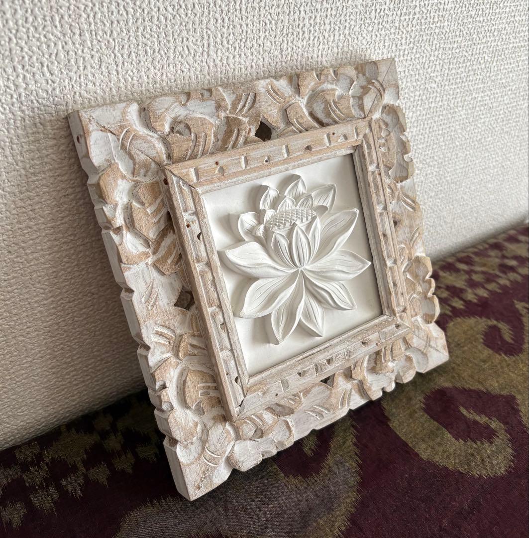 バリ島　木彫り額付きストーンレリーフ