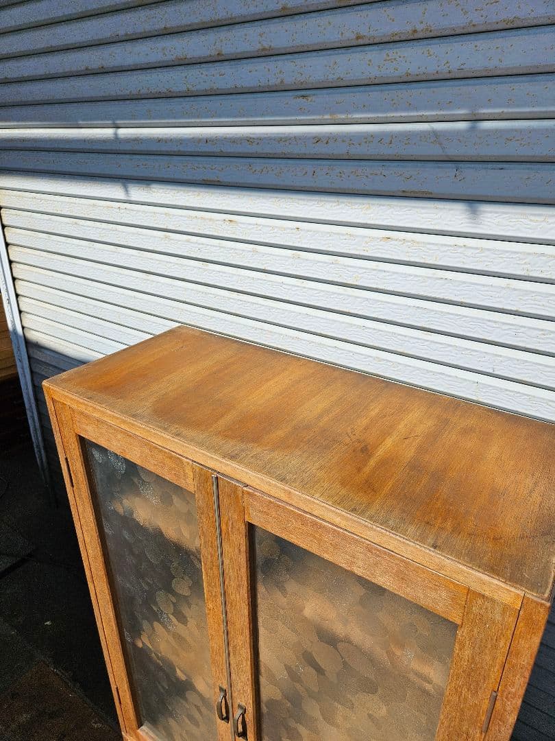 ジャパンヴィンテージ 古いガラスの戸棚 飾り棚 水屋箪笥 食器棚 本棚