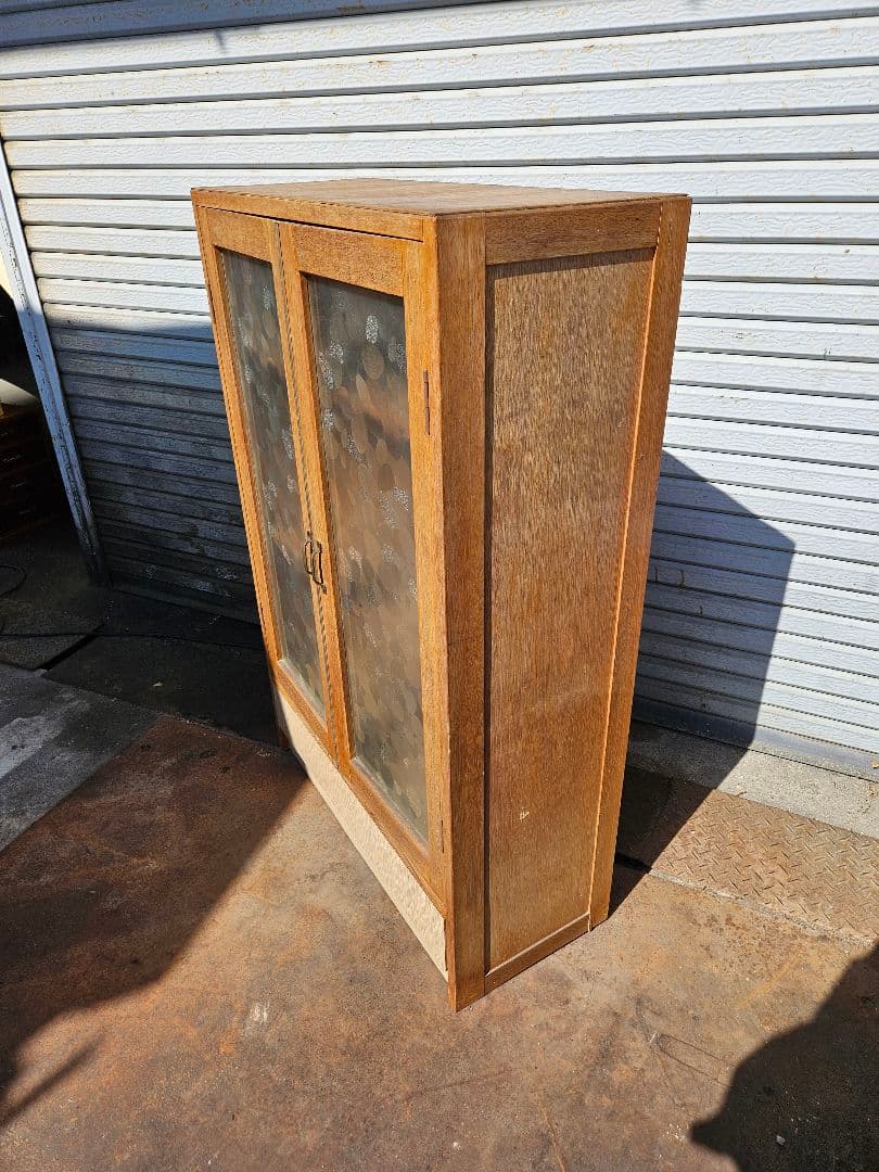 ジャパンヴィンテージ 古いガラスの戸棚 飾り棚 水屋箪笥 食器棚 本棚