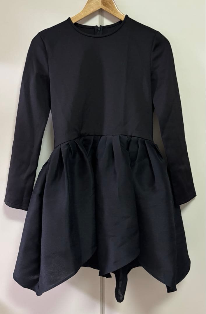 新品未使用☆LE PHILシアーダブルクロスブラウス ペプラムヘム カットソー