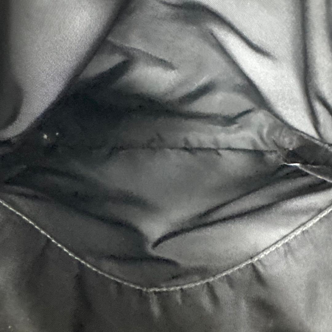 近年 PRADA プラダ ショルダーバッグ サコッシュ 三角ロゴ 黒 ナイロン