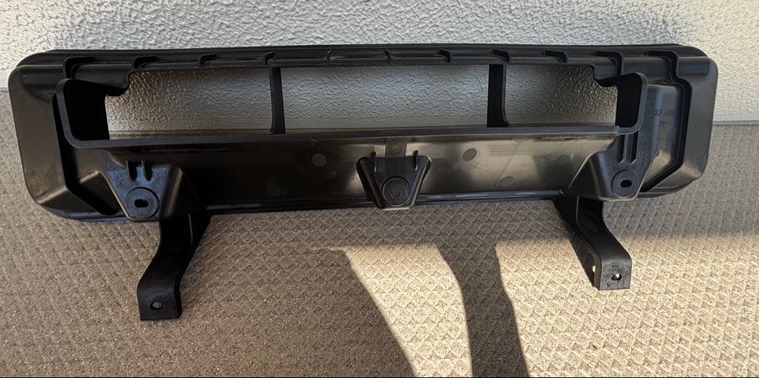 スズキ　ジムニー純正フロントバンパー ブラック JB64