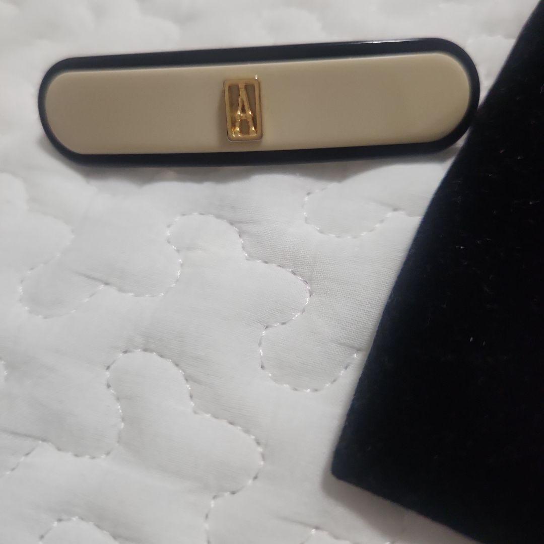 ALEKANDRE DE PARIS バレッタ アイボリー